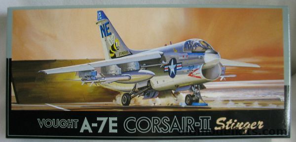 Fujimi 1/72 Vought A-7E Corsair II - VA-113 Stingers - VA-93 Blue Blazers, F-9 plastic model kit
